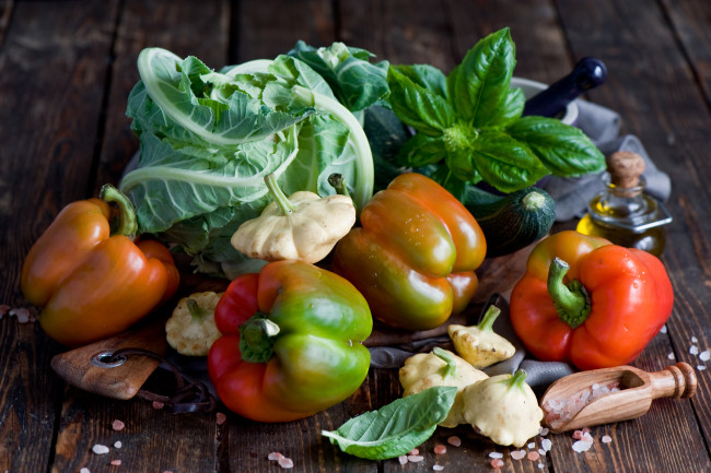 Обои картинки фото еда, овощи, масло, листья, капуста, перец