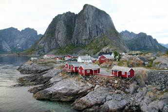 Картинка норвегия москенес города пейзажи дома горы река