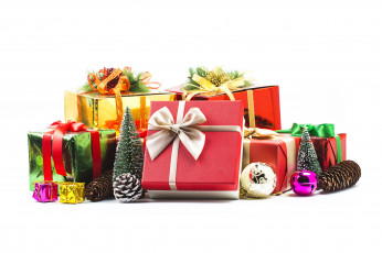 Картинка праздничные подарки+и+коробочки новый год подарки игрушки шишки декор