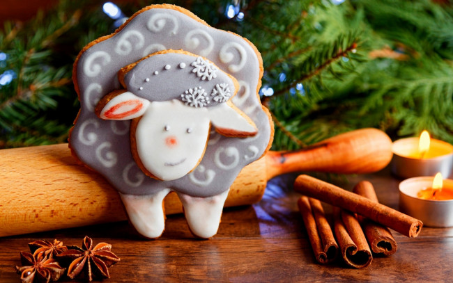 Обои картинки фото праздничные, угощения, biscuits, candles, cookie, winter, holiday, еда, печенье, свечи, праздник, зима