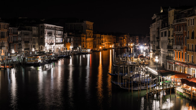 Обои картинки фото venice rialto bridge, города, венеция , италия, канал, мост, ночь