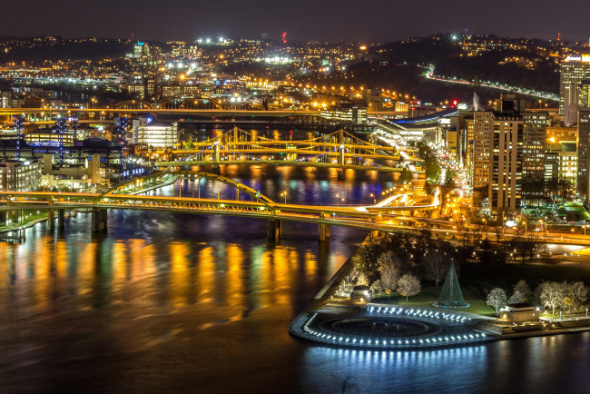 Обои картинки фото pittsburgh`s golden bridges, города, питтсбург , сша, огни, мосты, ночь