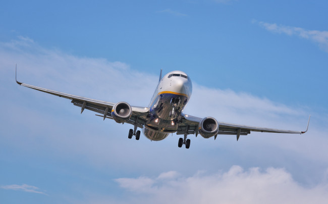 Обои картинки фото boeing 737-800, авиация, пассажирские самолёты, авиалайнер, небо, полет