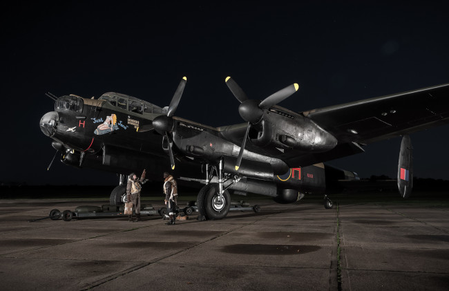 Обои картинки фото lancaster bomber just jane, авиация, боевые самолёты, тяжелый, бомбардировщик