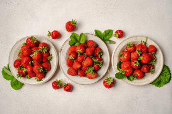 Картинка еда клубника +земляника ягоды тарелки