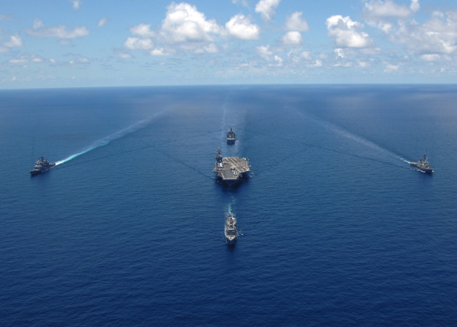Обои картинки фото george, washington, carrier, strike, group, корабли, разные, вместе