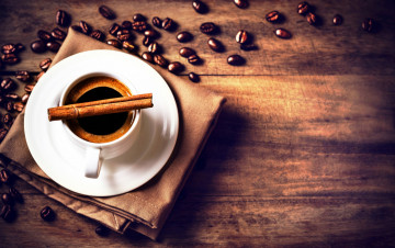 Картинка еда кофе +кофейные+зёрна чашка блюдце корица кофейные зёрна салфетка стол напиток царапины
