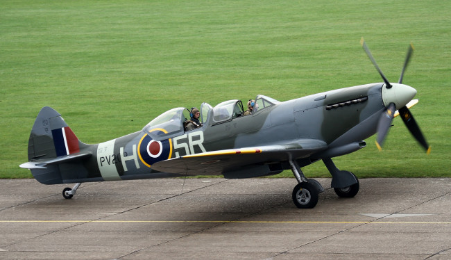 Обои картинки фото spitfire tr, авиация, боевые самолёты, истребитель