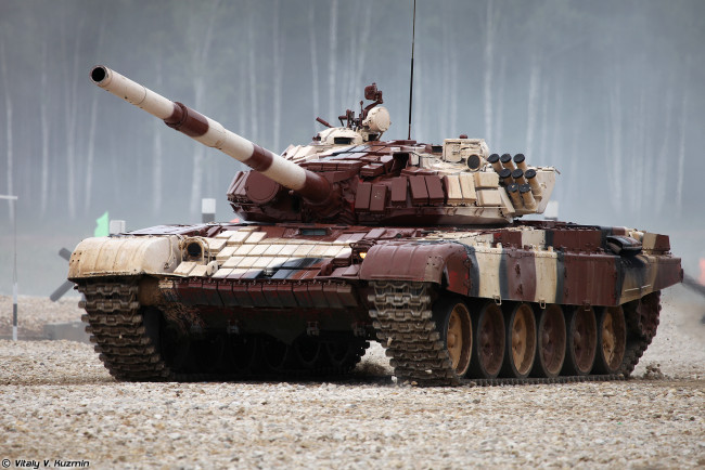 Обои картинки фото техника, военная техника, биатлон, т-72, красный, танк