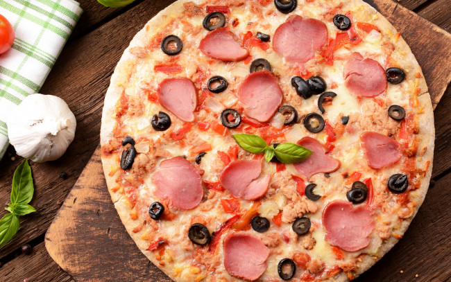 Обои картинки фото еда, пицца, fast, food, pizza, ham, cheese, pepper, ветчина, сыр, перец