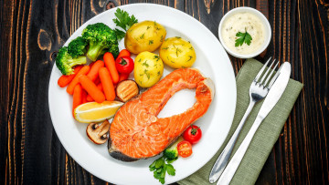 Картинка еда рыбные+блюда +с+морепродуктами картофель брокколи форель