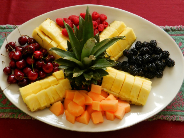 Обои картинки фото еда, фрукты, ягоды, черешня, ананас, ежевика, малина