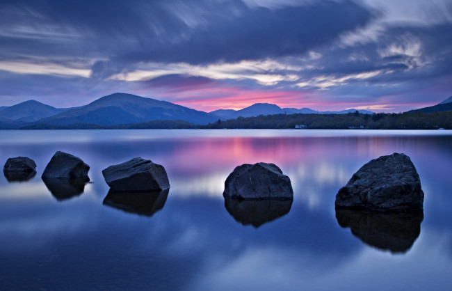 Обои картинки фото loch, lomond, scotland, природа, реки, озера, горы, закат, камни, озеро, шотландия, лох-ломонд