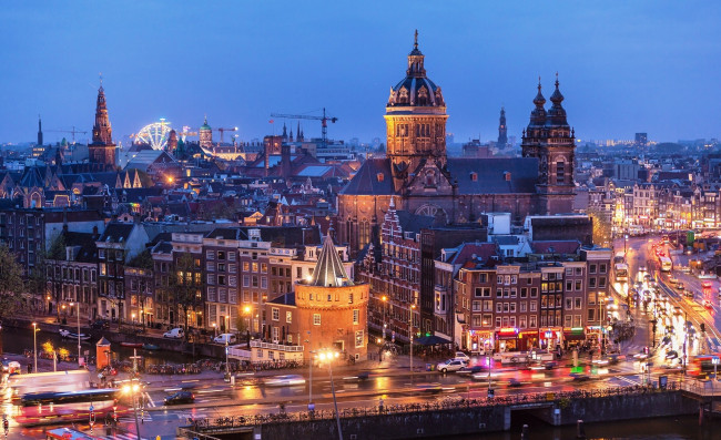 Обои картинки фото города, амстердам , нидерланды, дома, огни, канал, вечер, здания, город