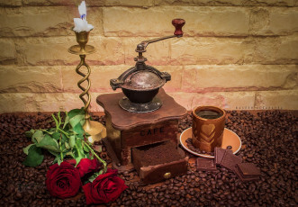 Картинка еда кофе +кофейные+зёрна розы подсвечник кофемолка кофейные зерна шоколад