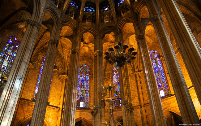 Обои картинки фото catedral, basilica, de, barcelona, интерьер, убранство, роспись, храма