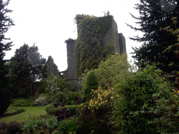 Обои картинки фото castle kennedy scotland, города, - дворцы,  замки,  крепости, руины