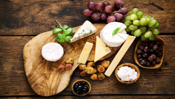 Картинка еда разное оливки виноград базилик сыр