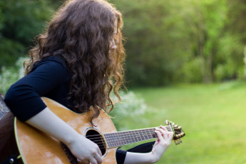 Картинка музыка -другое природа гитара девушка