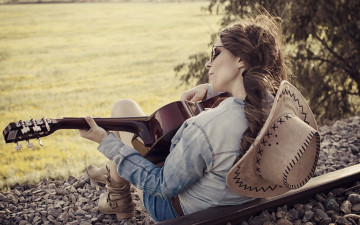 Картинка музыка -другое природа гитара очки шляпа девушка