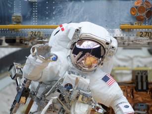 Картинка космос астронавты космонавты космонавт скафандр полет