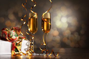 Картинка праздничные угощения бокалы игристое вино шампанское