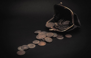 Картинка разное золото купюры монеты кошелек