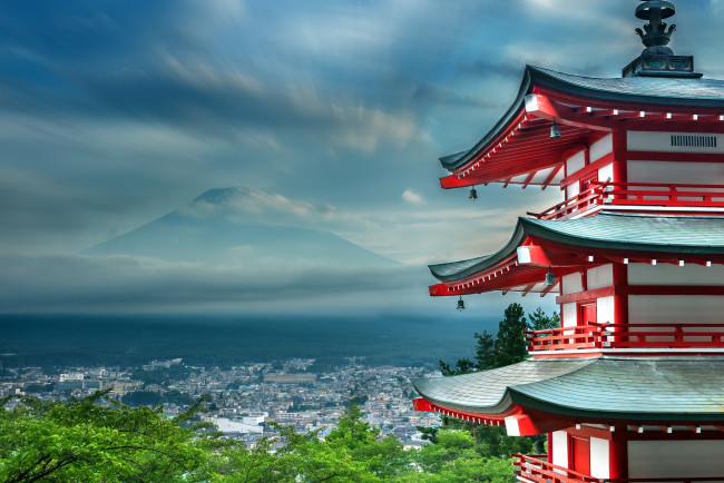 Обои картинки фото города, панорамы, гора, пагода, fuji, chureito pagoda, fujiyoshida, yamanashi, japan