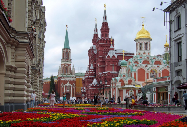 Обои картинки фото города, москва , россия, улица, цветы