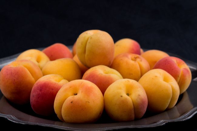 Обои картинки фото еда, персики,  сливы,  абрикосы, плоды
