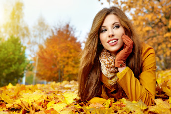 Картинка -Unsort+Брюнетки+Шатенки девушки unsort брюнетки шатенки улыбка листья осень