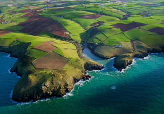 Картинка природа побережье земля поля на краю море