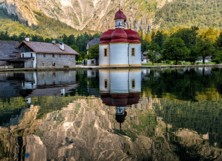 Картинка st bartholomae k& 246 nigssee bavaria germany города католические соборы костелы аббатства konigssee кёнигсзе бавария германия озеро отражение церковь