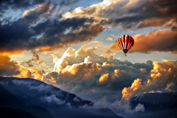 обоя авиация, воздушные шары, облака, горы, небо