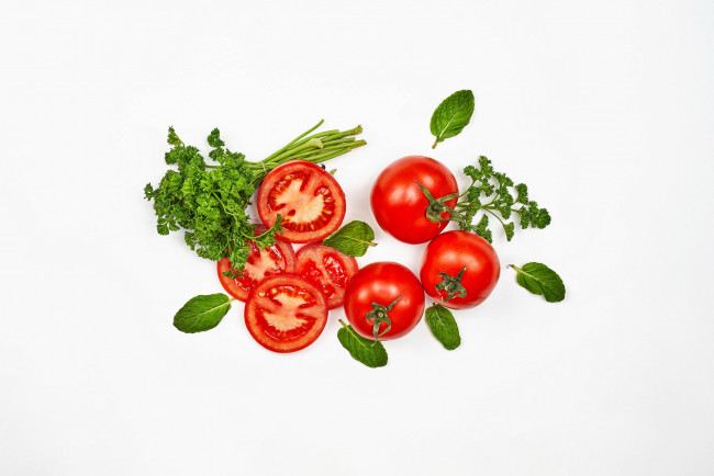 Обои картинки фото еда, помидоры, петрушка, зелень
