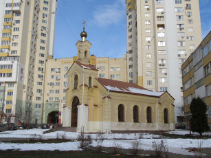 Картинка города -+православные+церкви +монастыри зима многоэтажки белгород маленькая м церковь