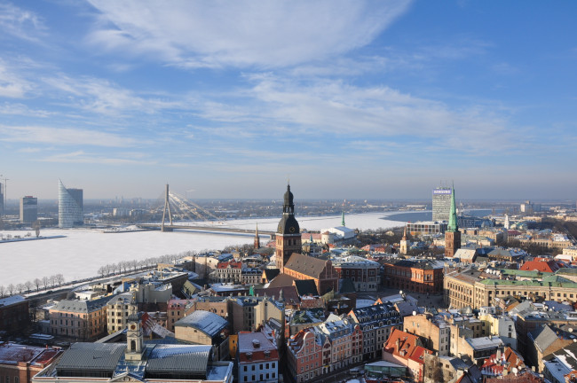 Обои картинки фото города, рига , латвия, рига, река, небо, riga, мост, архитектура, latvia