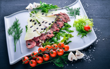 Картинка еда мясные+блюда грибы sauce помидоры-черри meal нарезка соль veal italian сыр parmesan зелень мясо томаты
