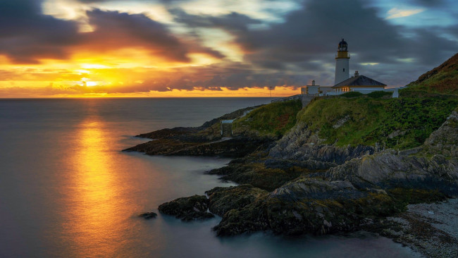 Обои картинки фото douglas head lighthouse, isle of man, uk, природа, маяки, douglas, head, lighthouse, isle, of, man
