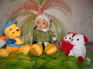 Картинка день рожденья разное игрушки кукла шапка шляпа