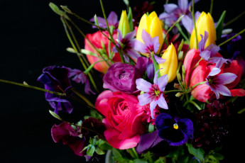Картинка цветы букеты композиции тюльпаны розы виола