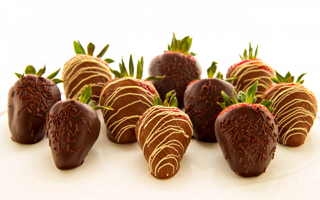Обои картинки фото еда, клубника,  земляника, chocolate, ягоды, десерт, strawberries, fruit, шоколад