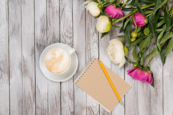 Картинка еда кофе +кофейные+зёрна цветы пионы блокнот