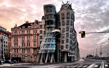 Картинка города прага+ Чехия танцующий дом