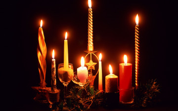 Картинка праздничные новогодние+свечи остролист бокалы свечи