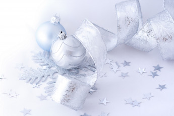 Картинка праздничные шарики лента снежинка украшения звёздочки