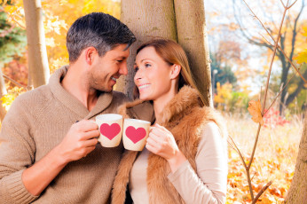 обоя разное, мужчина женщина, чашки, осень, влюбленные, кофе