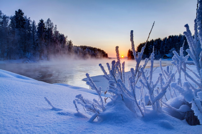 Обои картинки фото природа, зима, закат, снег, река, небо, облака, белые, nature, winter, sunset, sun, sky, clouds, white, beautiful, cool, nice, landscape, scenery, snow, river