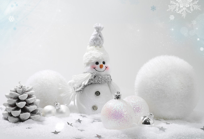 Обои картинки фото праздничные, снеговики, снеговик, шарики, шишка