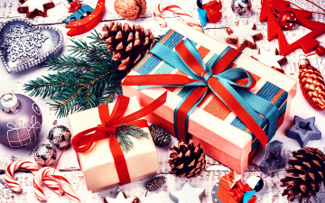 Картинка праздничные подарки+и+коробочки украшения happy holiday celebration печенье шишки